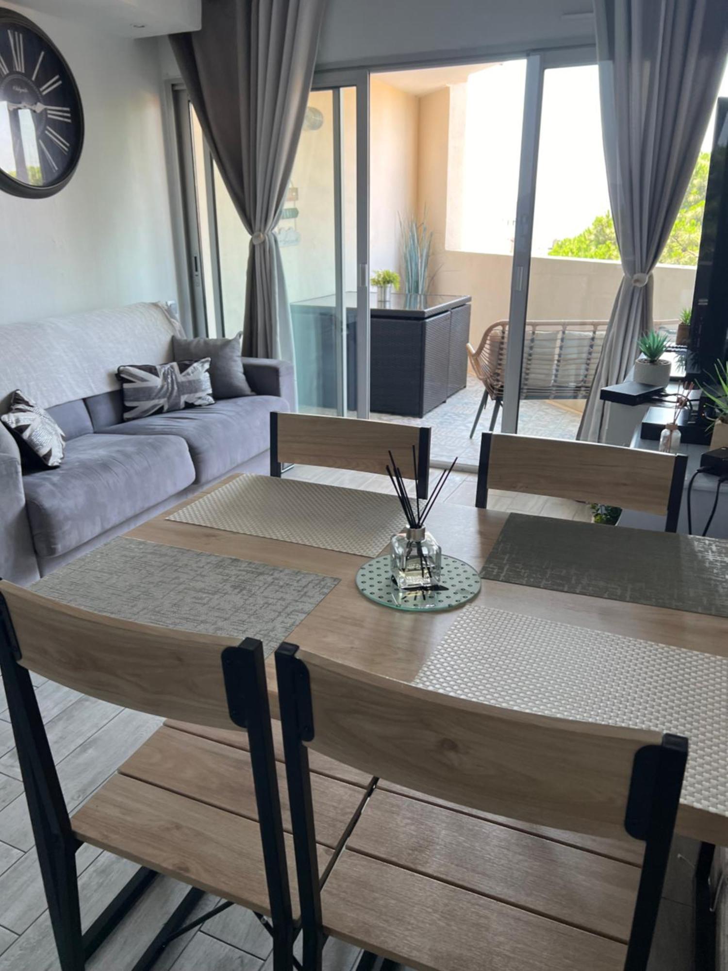 Joli 2 Pieces Aux Pieds Des Plages Cannes Bagian luar foto